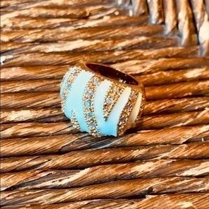 🦓Ivory Zebra Stripe Enameled Gold Cocktail Ring ✨